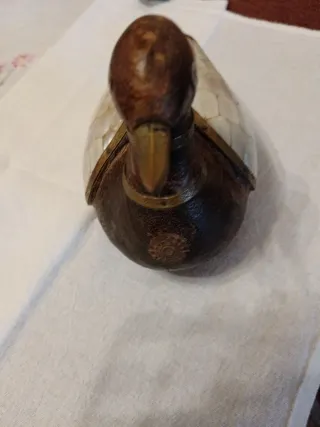 Antica papera portafortuna legno madreperla ottone