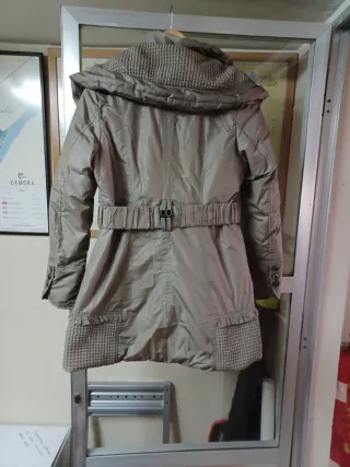 Abrigo plumas niña beige