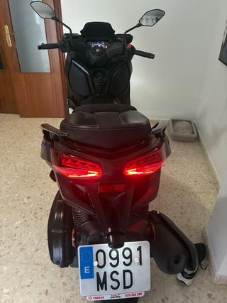Yamaha XMAX Negra 10.000km