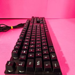 Teclado alfanumérico Trust retroiluminado