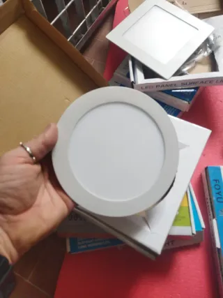 8x Pannelli LED quadrati e rotondi