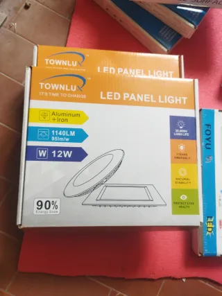 8x Pannelli LED quadrati e rotondi