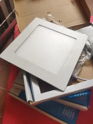 8x Pannelli LED quadrati e rotondi