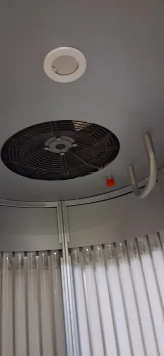 Cabina vertical rayos UVA