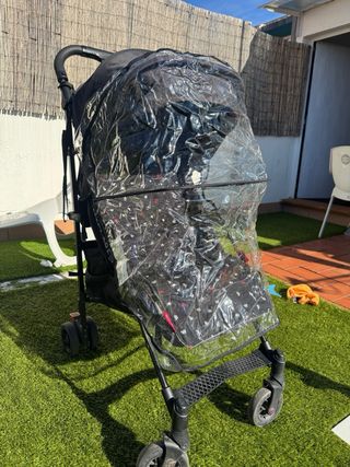 Silla de paseo, incluye colchoneta y protector llu