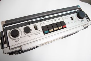 Radiocasete Sanyo Vintage 80s Plata