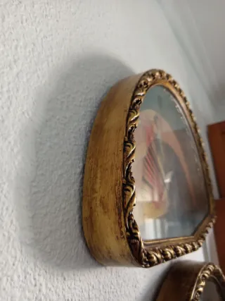 Marco urna decorativa en madera para abanicos.