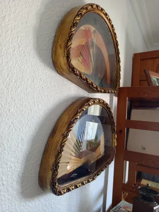 Marco urna decorativa en madera para abanicos.