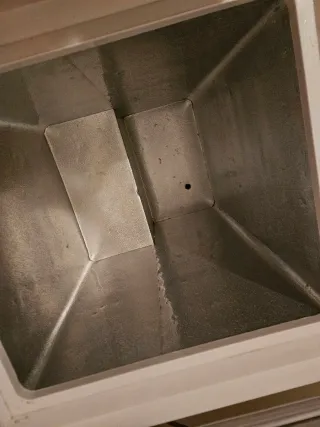 Congelatore a pozzetto bianco