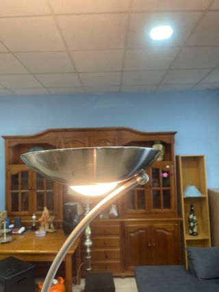 Lámpara de pie moderna metal y tela