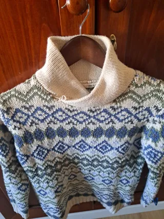 Jersey infantil con cuello alto