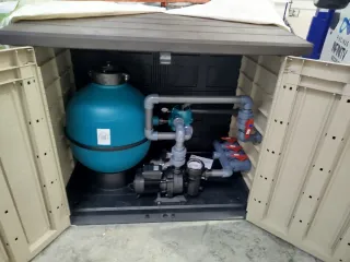 Piscina de poliéster azul y blanco