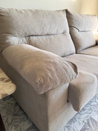 Sofá beige 190 cm muy confortable – desenfundable