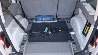 Volkswagen Caddy 1.9 TDI Kombi con Rampa