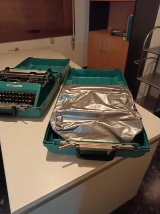 Máquina de escribir antigua