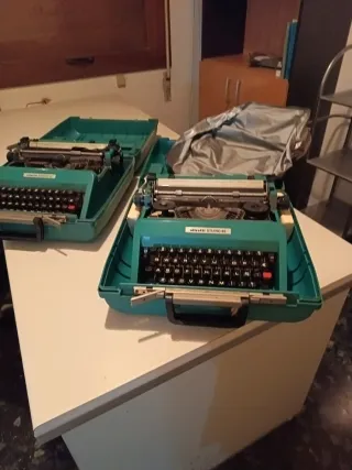 Máquina de escribir antigua