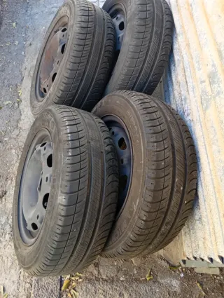 4 Ruedas Michelin 185/60/14