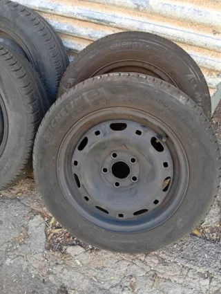 4 Ruedas Michelin 185/60/14