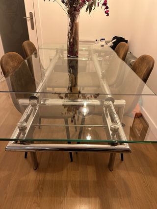 URGE Mesa Comedor Cristal Extensible