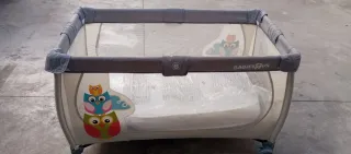 Cuna de bebé transportable con colchón