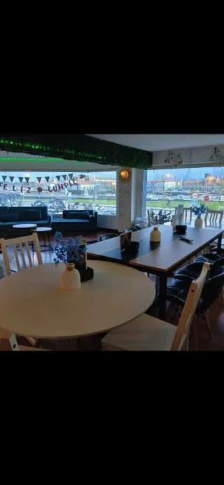 Traspaso café restaurante funcionando al 100%