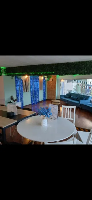 Traspaso café restaurante funcionando al 100%