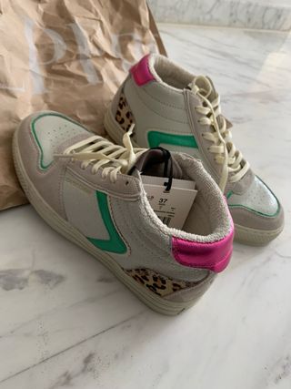 Zapatillas Scalpers Beige y Rosa