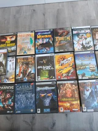 Lote 32 juegos PC (crazy taxi 3, Diablo 2, etc)