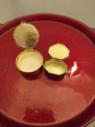 Portapillole vintage decorati