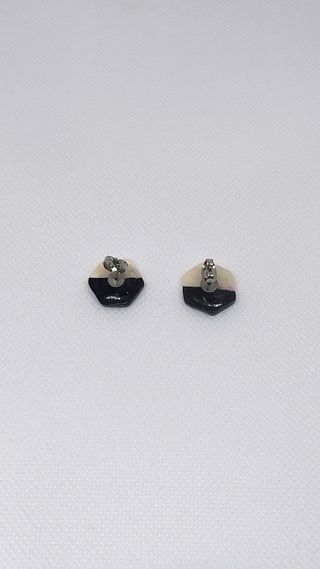 Pendientes hexagonales rosa, blanco y negro