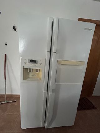 NEVERA Y CONGELADOR SAMSUNG