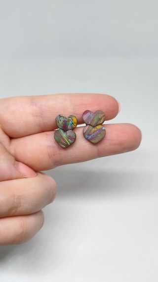 Pendientes mini corazones multicolor