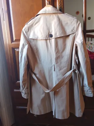 Gabardina beige mujer
