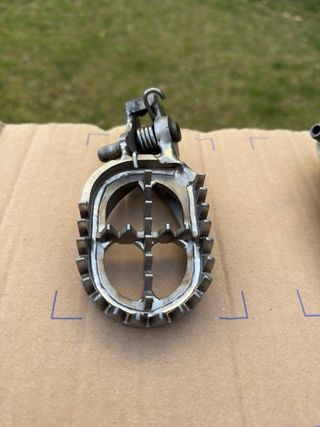 Estribos Titânio Husqvarna TPI