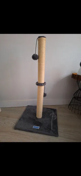 Rascador para Gato con Juguetes