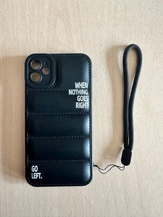 Funda iPhone 11 acolchada con correa
