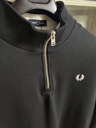 Sudadera Fred Perry Negra Media Cremallera