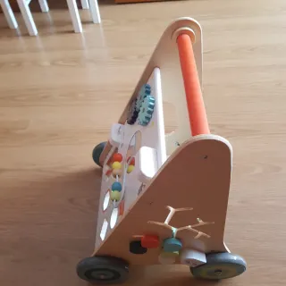 Andador correpasillos madera bebé