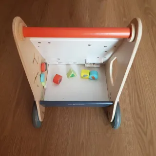 Andador correpasillos madera bebé