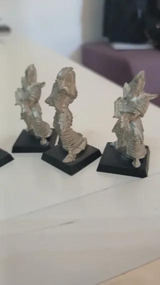 Soldados Warhammer de Plomo