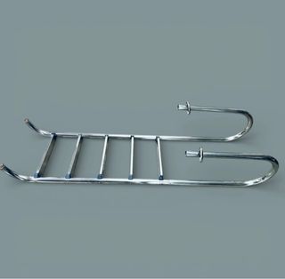 Escalera de piscina metálica