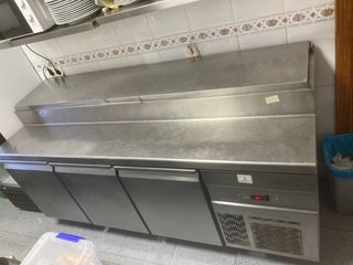 Mesa refrigerada para ensaladas