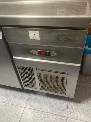Mesa refrigerada para ensaladas