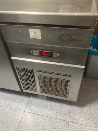 Mesa refrigerada para ensaladas