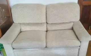 Sofá de tela beige 2 plazas