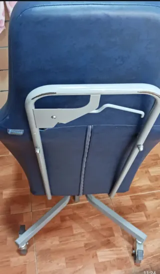 Sillón Ortopédico Azul Piel. Tiene Freno