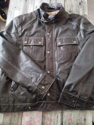Chaqueta de cuero marrón