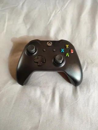 Mando Xbox One con adaptador de auriculares