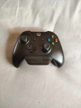 Mando Xbox One con adaptador de auriculares