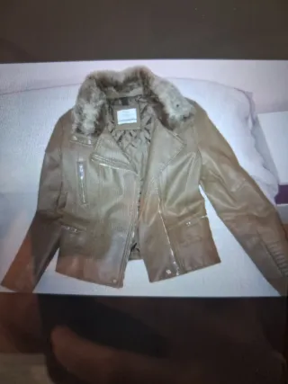 Chaqueta Bershka efecto piel con pelo